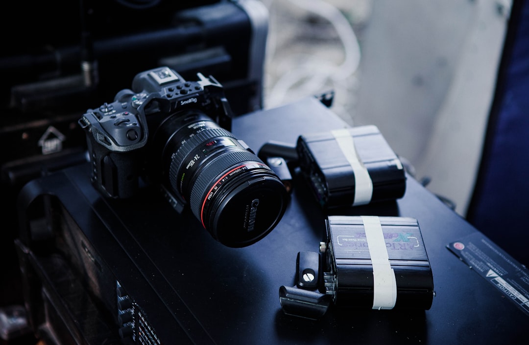 The Art of Crafting the Perfect Photography Toolkit: Budget vs. Luxury The Art of Crafting the Perfect Photography Toolkit: Budget vs. Luxury